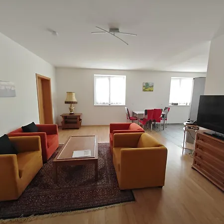 E2 - Gut Ausgestattete 3-zimmerwohnung 64 Qm, Fuer 1-3 Personen 1 Dz 1ez *