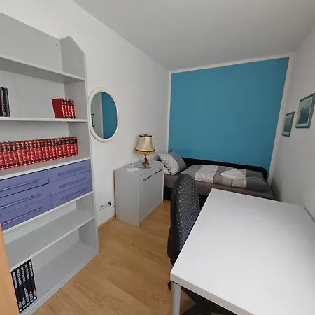 E2 - Gut Ausgestattete 3-zimmerwohnung 64 Qm, Fuer 1-3 Personen 1 Dz 1ez Grafenwohr